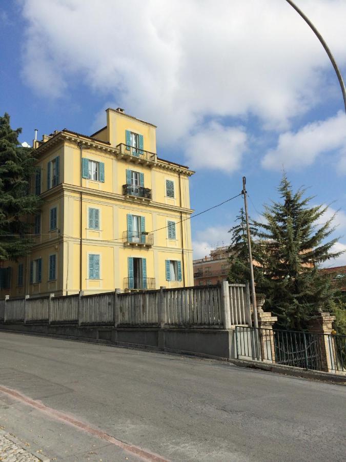 Casa Di Bianca Attico Panoramico A Chieti Centro Apartment Luaran gambar